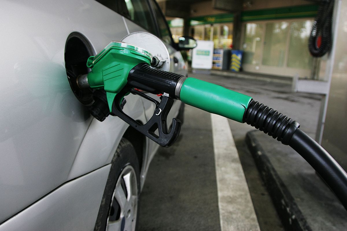 Gasolina regular suma 100 semanas con estímulo fiscal