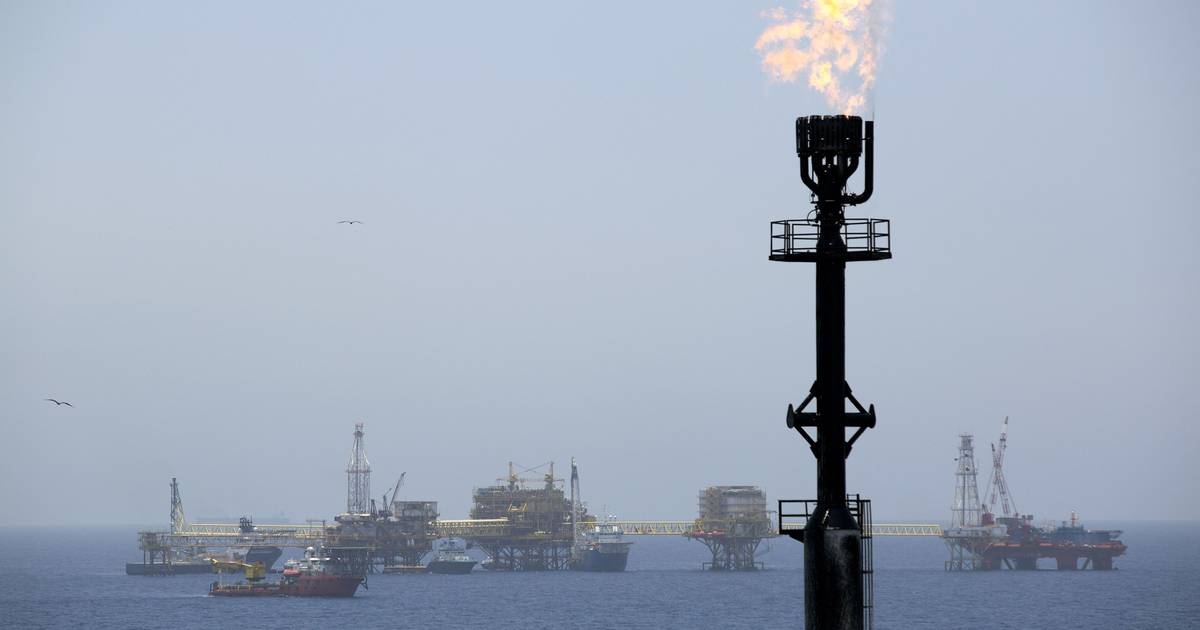 "Oro negro": Descubren 300 millones de barriles de petróleo en México